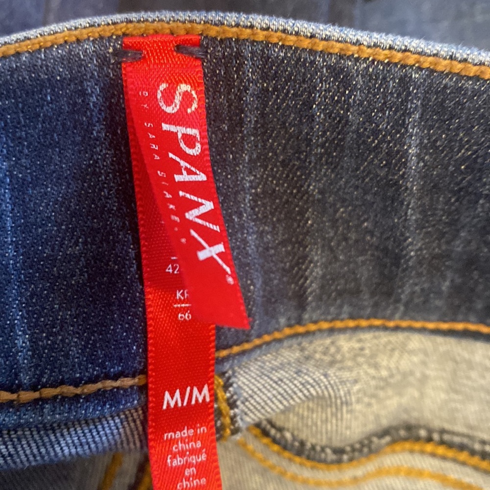 Like new!  Spanx Jean - size M - Picture 5 of 5